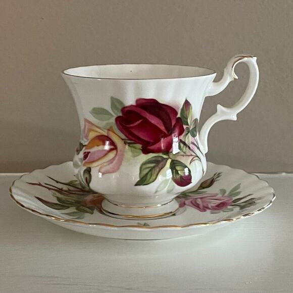 VTG Royal Albert Bone China Teacup & Saucer, "King's Ransom", Rose, Red, Pink - Picture 1 of 8